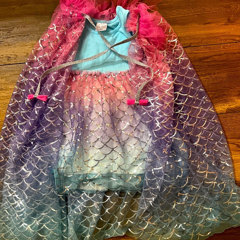 Sweet wink mermaid dress and cape set